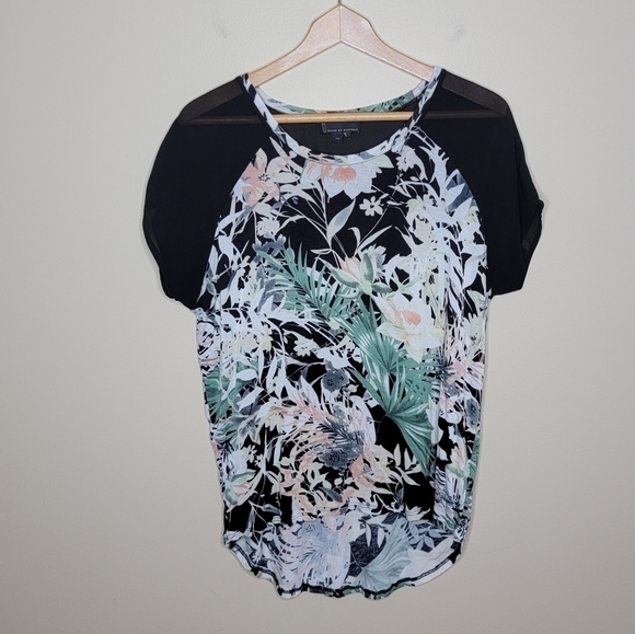I Jeans by Buffalo | Tropical Floral Print Short Sleeve Top with Mesh Upper - Picture 1 of 4